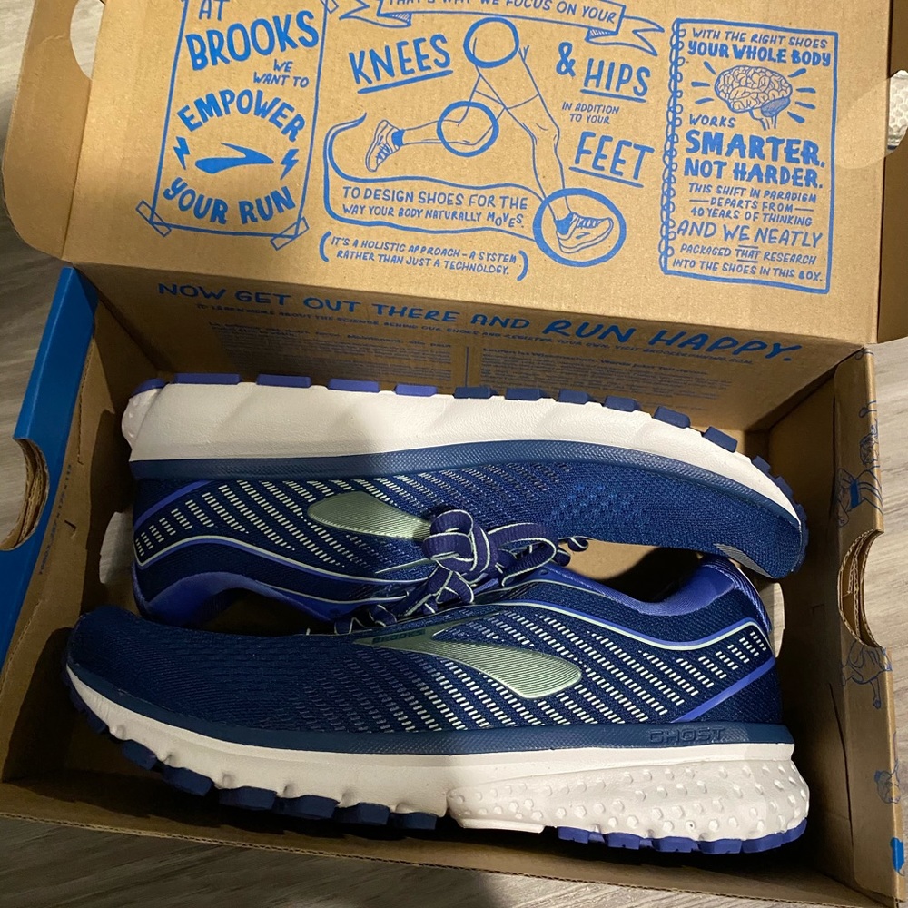 Brooks brand new in box ghost sneakers size 8.5